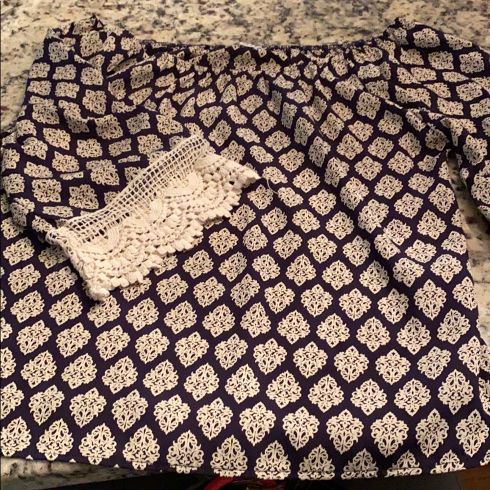 Boutique Bought 3/4 Length Top